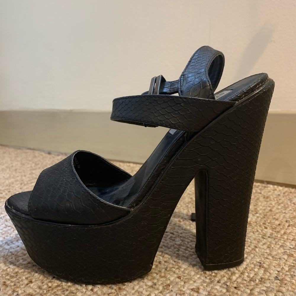 Steve madden black high heels